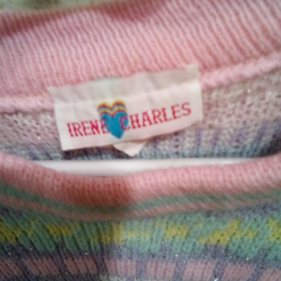 Irene Charles girl's sweater. Box 26 - Picture 2 of 3